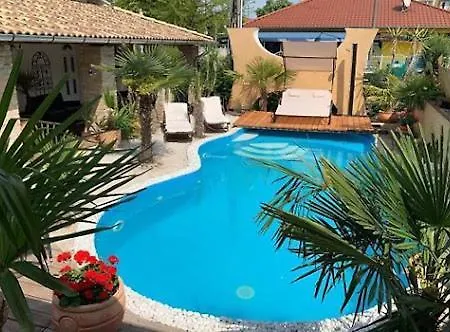 Apartament Hacienda *
